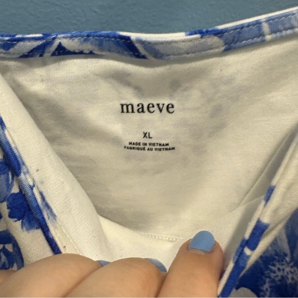 Anthropologie: Maeve NWT Floral Blue and White Peplum Top Size Medium - Picture 6 of 11